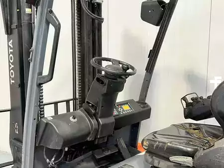 Elektro 4 Rad 2021  Toyota 8FBMT50 (3)