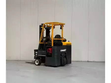 Vierwegestapler 2011  Combilift CB3000 LPG (2)