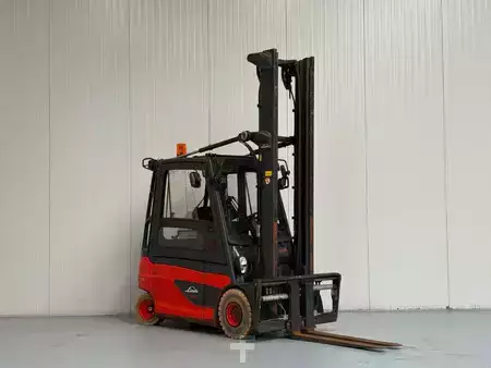 4-wiel elektrische heftrucks  Linde E30L-01 (1)
