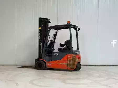 Sähkö - 3 pyör 2021  Toyota 8FBE20T (2)