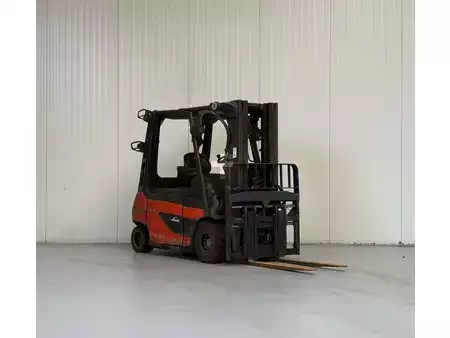 Elektro 4 Rad 2014  Linde E30-01 (1)