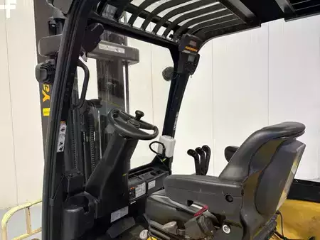 4-wiel elektrische heftrucks 2015  Yale ERP35VL (3)