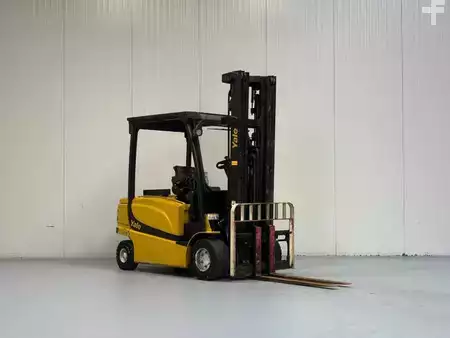 4-wiel elektrische heftrucks 2015  Yale ERP35VL (1)