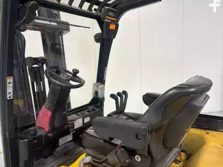 4-wiel elektrische heftrucks 2015  Yale ERP35VL (3)