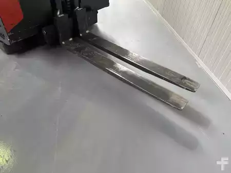 Préparateurs de commande verticaux 2018  Linde V  ( 5213 ) Triplex FFL (11)