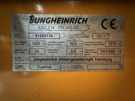 Vysokozdvižný vozík se sedadlem pro řidiče 2011  Jungheinrich ESC 214 (2)