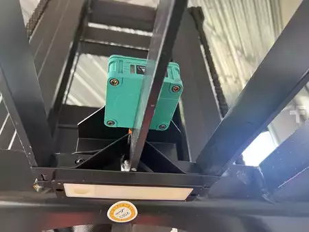 Préparateurs de commande verticaux 2015  Linde V ( 5213 ) -  Wire Guidance !! PSA !! Triplex FFL !! (14)