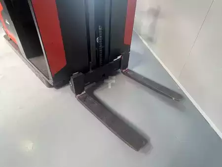 Préparateurs de commande verticaux 2015  Linde V ( 5213 ) - Wire Guidance !! PSA !! Triplex FFL !! (14)