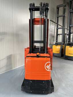 Vertical order pickers 2014  BT OME 100 M (5) 