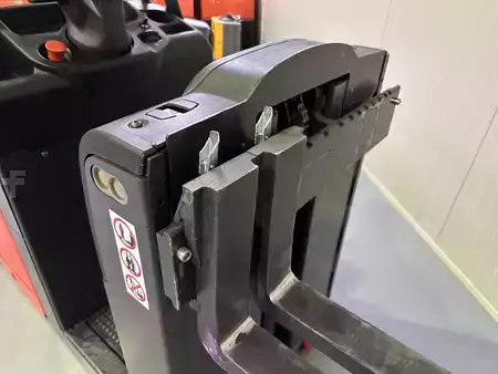 Préparateurs de commande verticaux 2018  Linde V 08-02 ( 1110 ) (13)