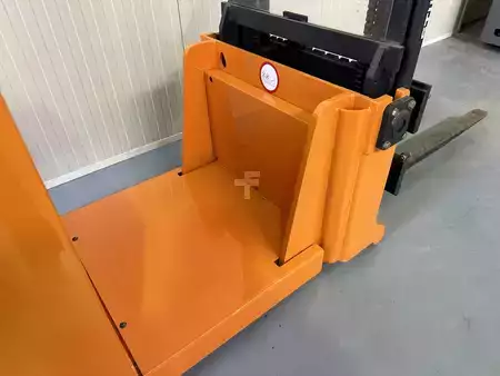 Stacker pedestre 2017  Still EXG 16 - Tilting Forks * DEMO (13)
