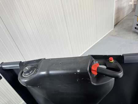 Vertikální vychystávací vozík 2020  Linde V 10 / 02 - 5212 * DOUBLE steering !! FULL options !! (8)