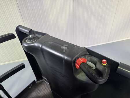 Függőleges komissiózó 2020  Linde V 10 / 02 - 5212 * DEMO !! DOUBLE steering !! FULL options !! (10)