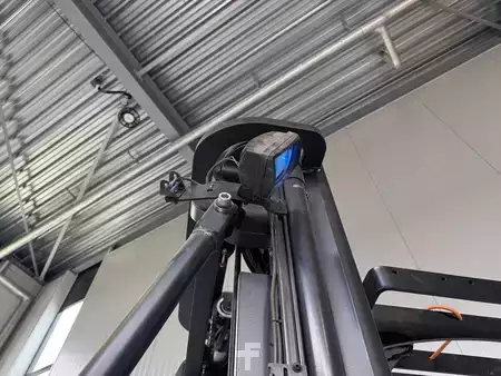 Plocktruckar vertikal 2020  Linde V 10 / 02 - 5212 * DEMO !! DOUBLE steering !! (15)