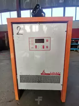 Elektryczne 4-kołowe - Hyster J2.0XN (17)