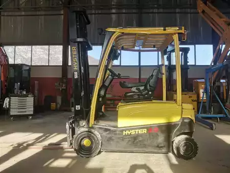 Elektryczne 4-kołowe - Hyster J2.0XN (2)