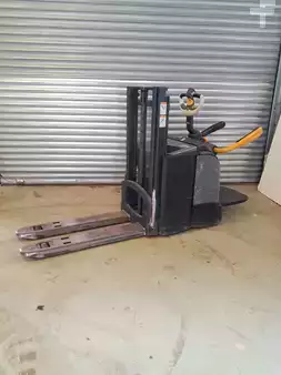Stacker pedestre 2019  Crown DT3040-E-2.0-TL-2100 (7)
