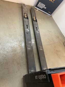 Horizontal-Kommissionierer 2016 Toyota OSE250 (4)