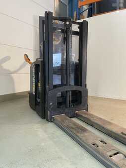 Hochhubwagen 2019 Crown DT3040-E-2.0-TL-2600 (4)