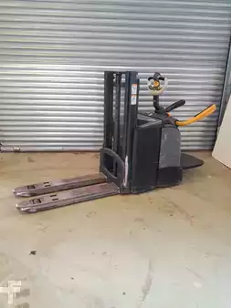 Stacker pedestre 2019  Crown DT3040-E-2.0-TL-2600 (2)