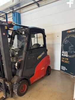 Treibgasstapler 2011 Linde H20T-01 (4)