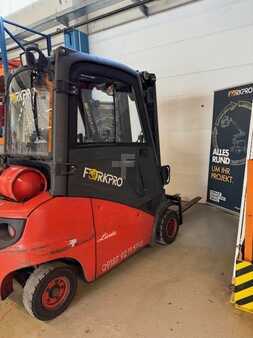 Treibgasstapler 2011 Linde H20T-01 (1)