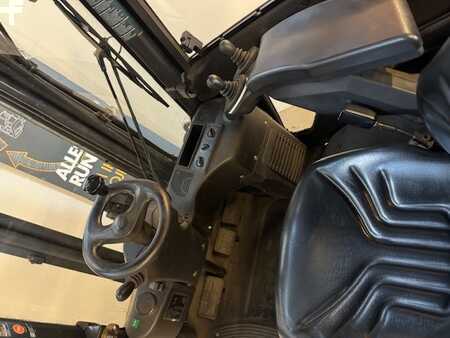 Treibgasstapler 2011  Linde H20T-01 (9)