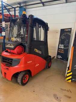 Treibgasstapler 2014  Linde H20T-01 (2)