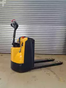 Porta-paletes elétrico 2015 Yale Mp 20 (1)