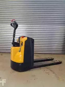 Porta-paletes elétrico 2015  Yale Mp 20 (1)