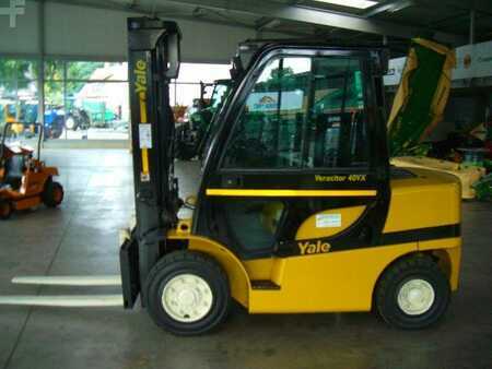 Diesel heftrucks 2008  Yale GDP 40 vx (2)