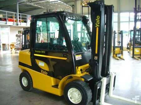Diesel heftrucks 2008  Yale GDP 40 vx (5)