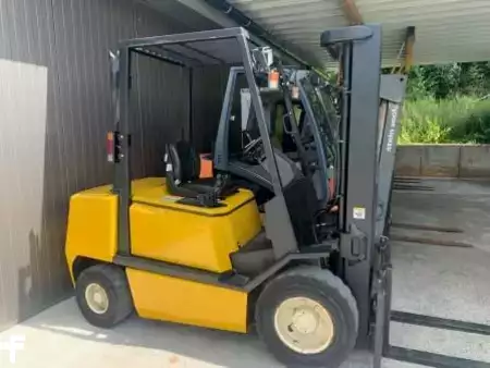 Wózki widłowe diesel 2000  Yale GDP 30 TF Hydro (1)