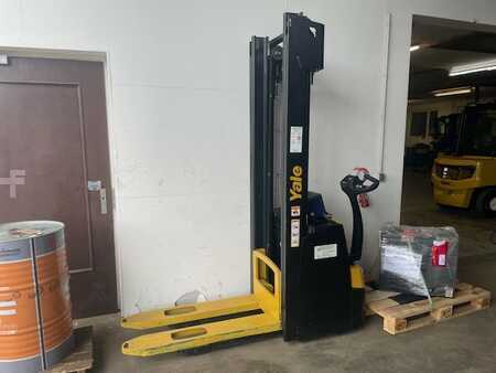 Stacker pedestre 2022  Yale MS 14 (1)