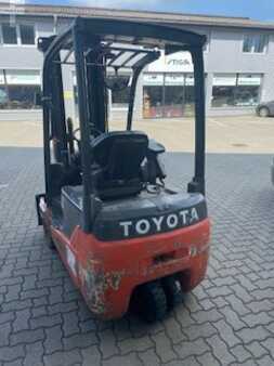 Elektro tříkolové VZV - Toyota 8FBET16 (2)