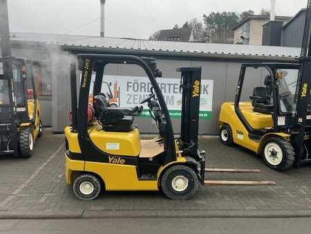 Gázüzemű targoncák 2018  Yale GLP 20 SVX (1)