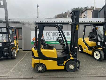 Gázüzemű targoncák 2017  Yale GLP 18 VX (1)