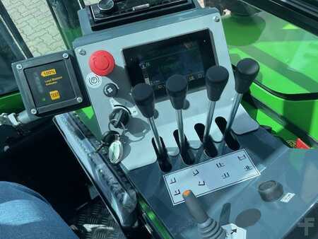 Empilhador Quatro caminhos 2025  Combilift CB 3000 (4)