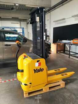 Pallet Stackers-Yale-MS12-32