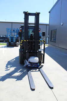 Carrelli elettrici 4 ruote 2023  Baoli KBE35 (3)