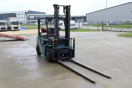 LPG heftrucks 2022  Baoli KBG25+ (2)