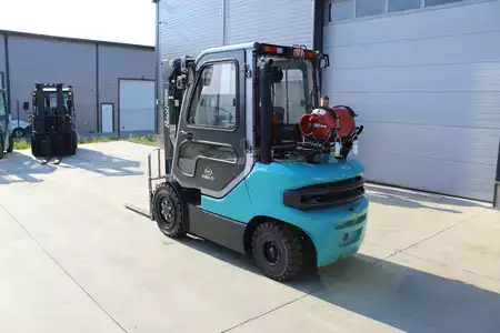 LPG heftrucks 2024  Baoli KBG25G1 (2)