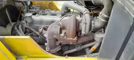 Chariots élévateurs diesel 2007  Komatsu FD100-7 (4)