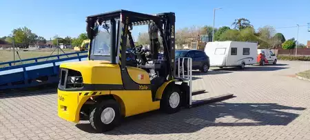 Chariots élévateurs diesel 2019  Yale GDP40VX5 (2)