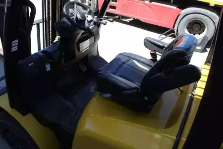 Chariots élévateurs diesel 2019  Yale GDP40VX5 (4)
