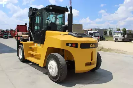 Chariots élévateurs diesel 2012  Yale GDP160EC (3)