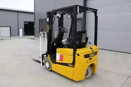 Elektro tříkolové VZV 2019  Yale ERP13VC (2)