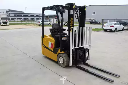 Elektro tříkolové VZV 2019  Yale ERP13VC (4)