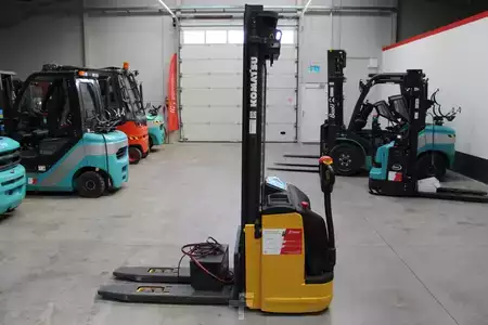 Stacker pedestre 2011  OM CN20 (NEW BATTERY) (3)