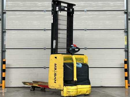 Apilador eléctrico 2010  Hyster S1.6AC (2)